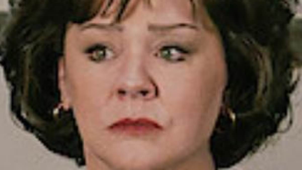 Melissa McCarthy fans left stunned as she transforms into Patsy Ramsey in first look at new JonBenet series