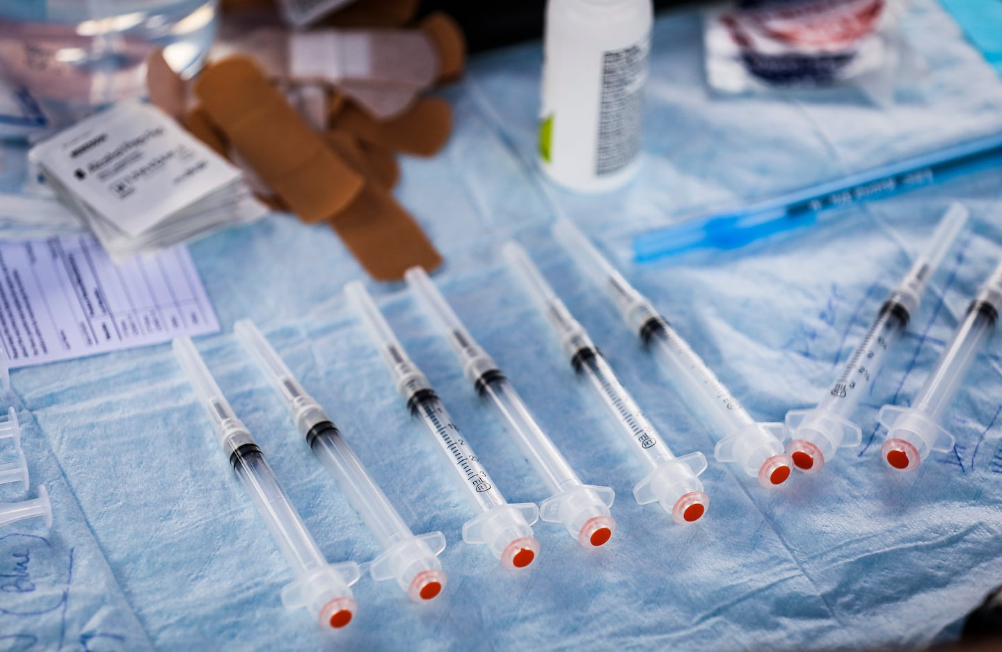 Fall vaccine guide: A new flu shot, plus COVID-19 and RSV timing