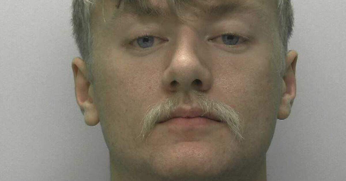 Pervert posing as cop tells two schoolgirls he has to search them before sexual assault