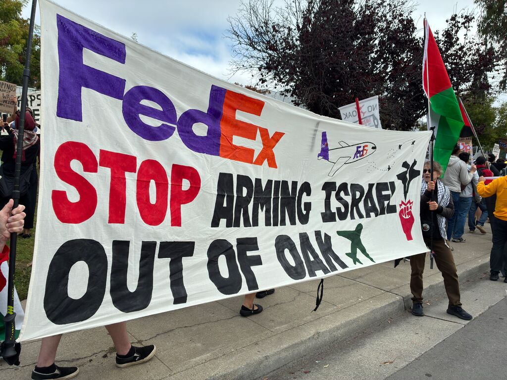 Hundreds protest in Oakland to demand FedEx stop shipping arms to Israel