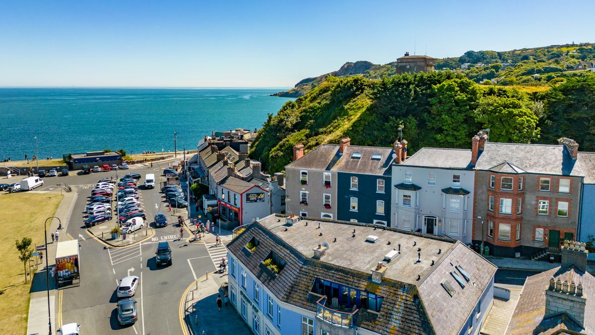 Beautiful harbour walk near Dublin boasts stunning views and costs only €2 to get there