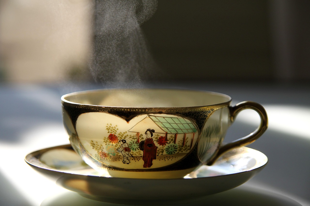 How Ancient Chinese Tea Became the Top-Selling Beverage in Japanese Convenience Stores