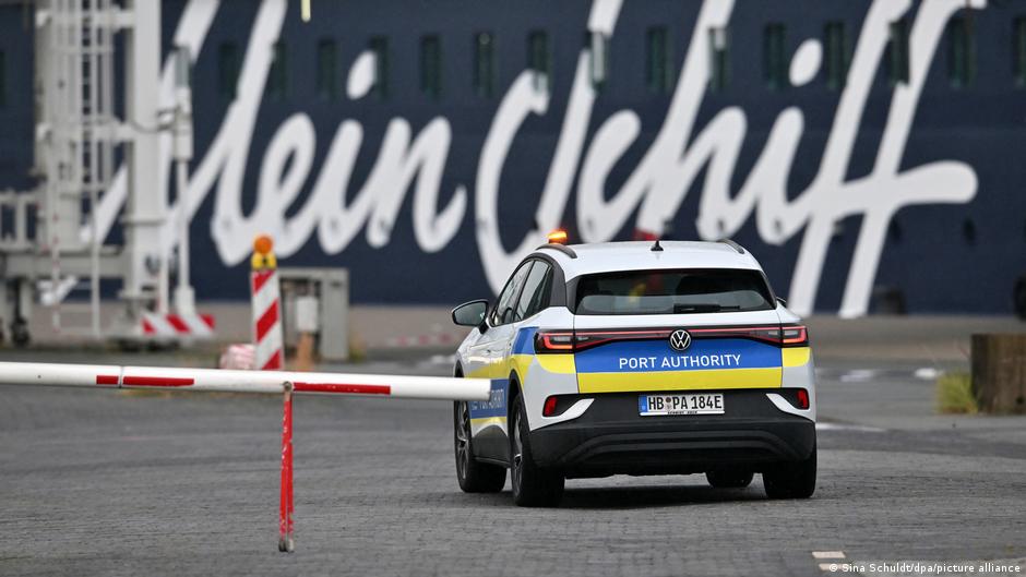 German police probe cruise ship captain after Bremerhaven collision