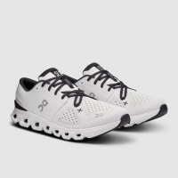 tenis on cloud